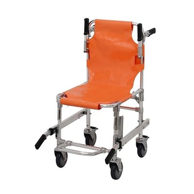 Robuste orangefarbene Treppe für den sicheren und komfortablen Transport